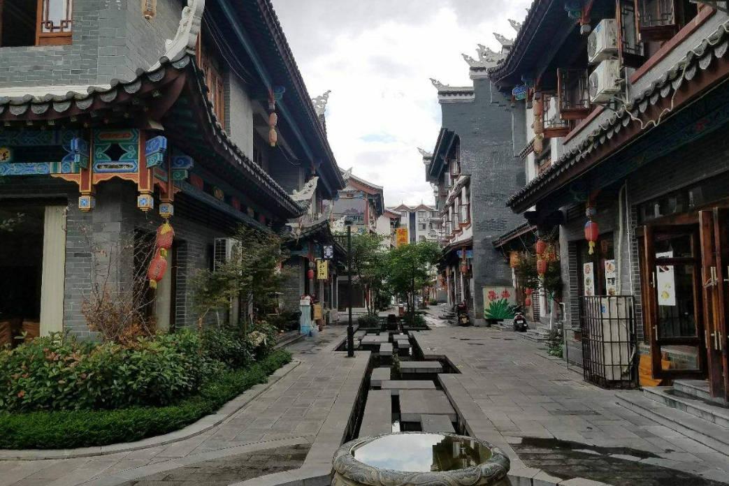 特斯拉市值一夜蒸发800亿美元,国产车申请出战!电池ETF(561910)获资金接连增仓